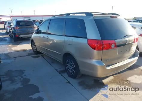 2010 Toyota Sienna Ce z USA, uszkodzony, nr VIN 5TDKK4CC4AS331534